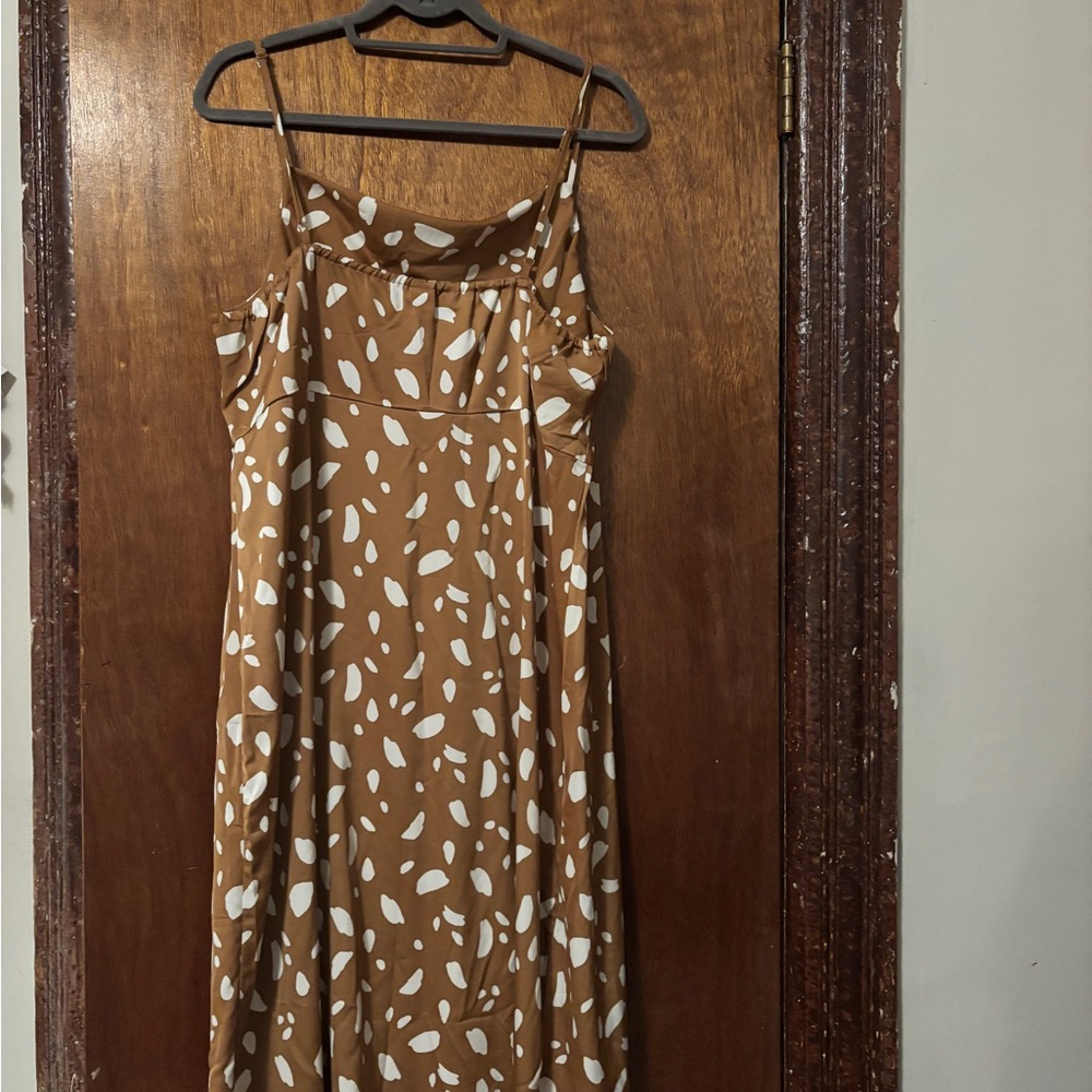 Old Navy Brown and White Maxi Dress XL
